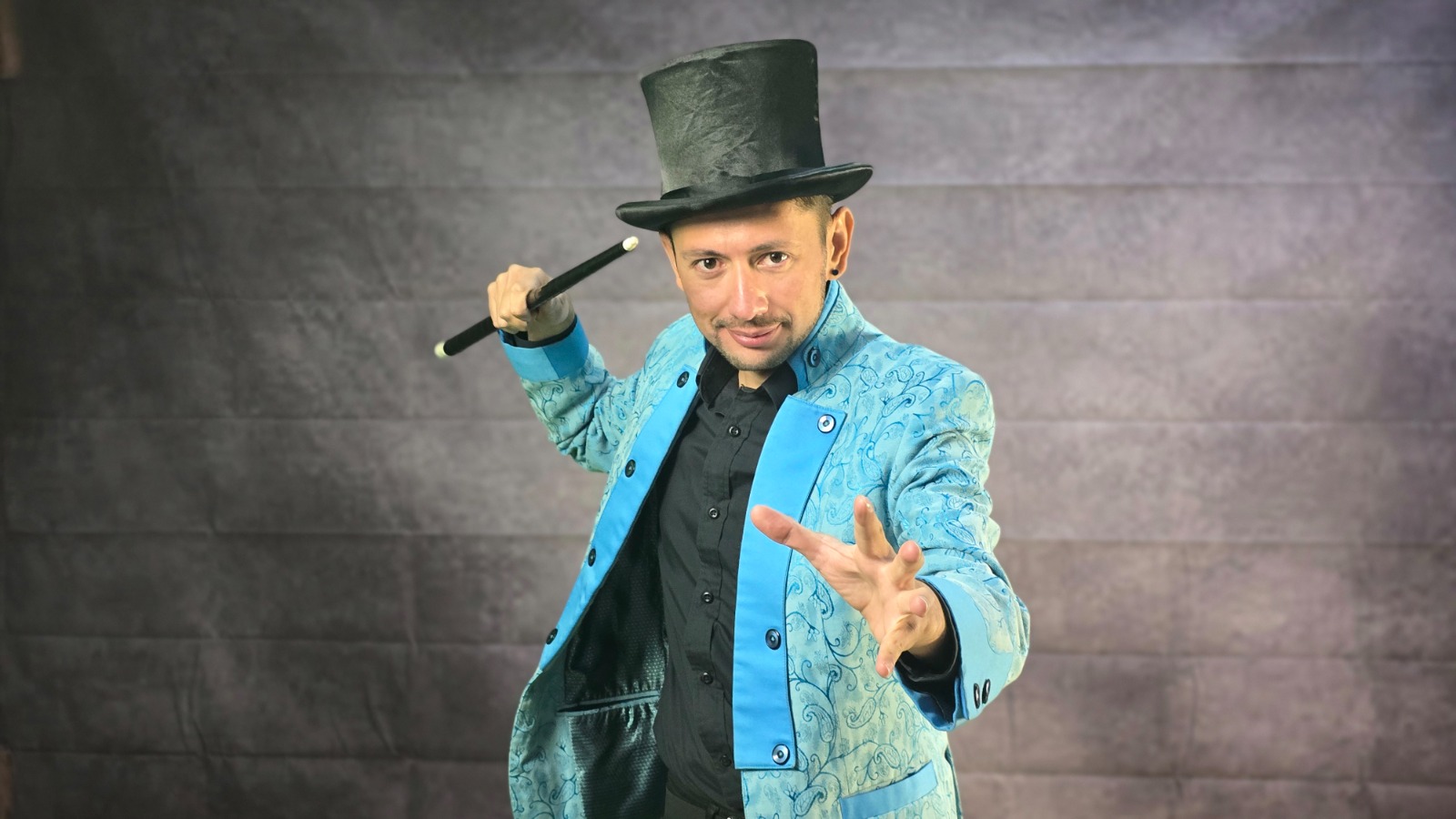 Profesor Leonardo Scarpetta - Director de Incantare